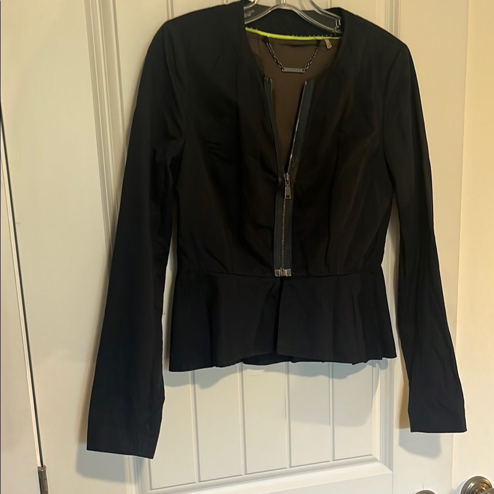 Elegant Elle Tahari Navy Women's Jacket